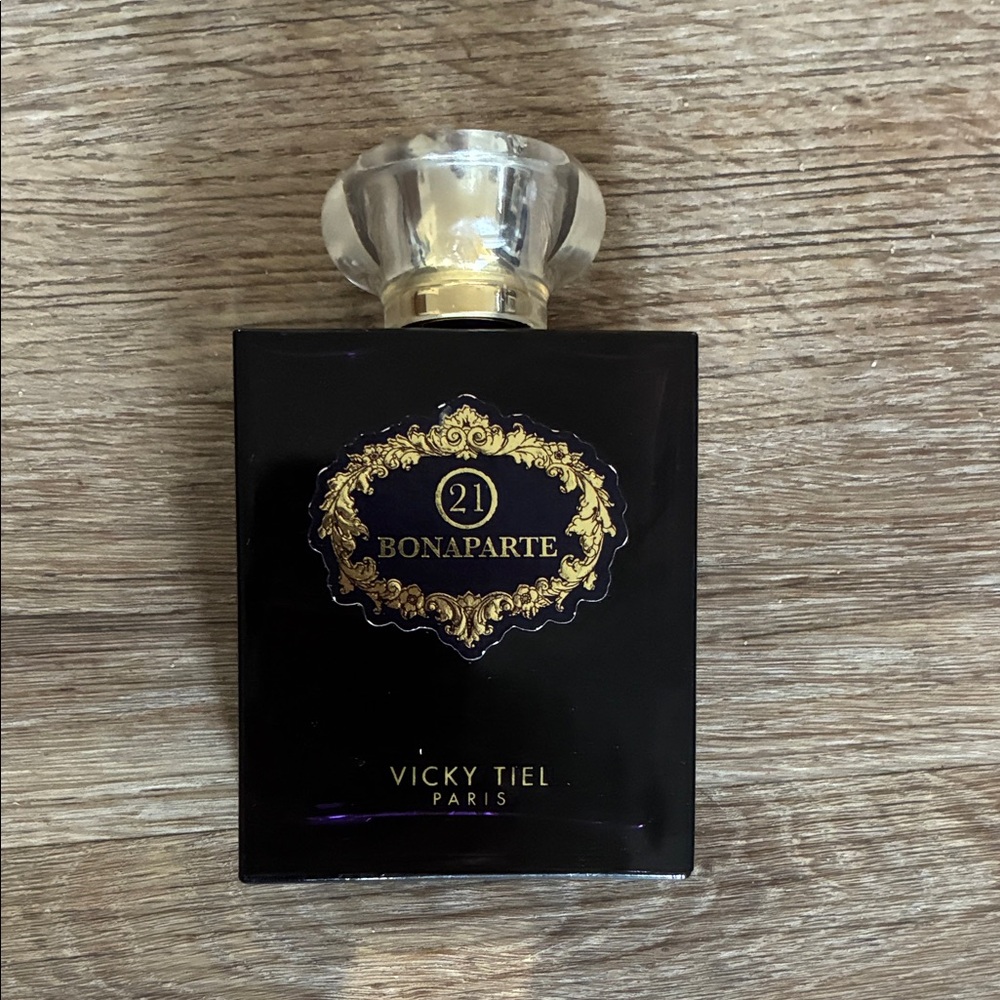Vicky Teal Perfume (used)